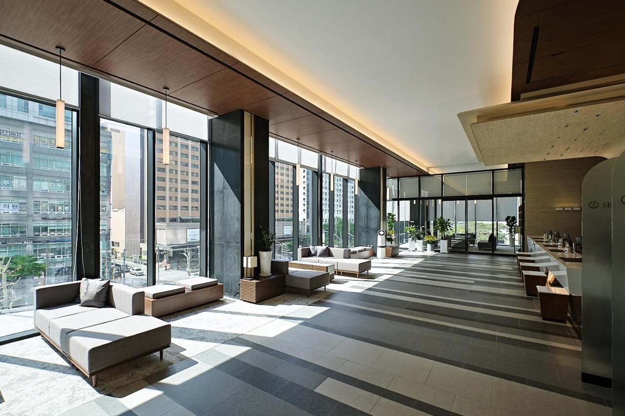 Roynet Mapo Hotel